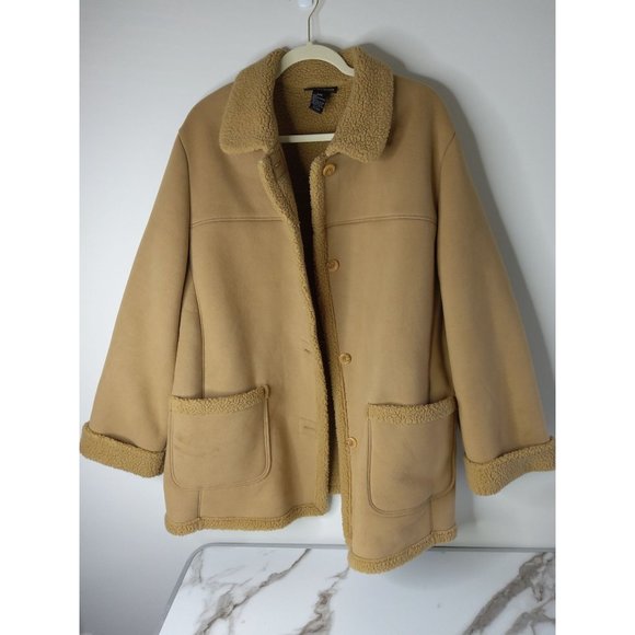 Ladies Lamb Like Winter Coat - Picture 4 of 6